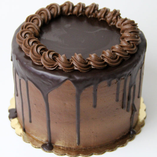 Chocolate Fudge Drip Cake